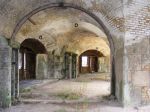 Hoo Fort: gun casemates
