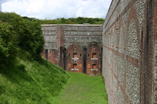 west caponier